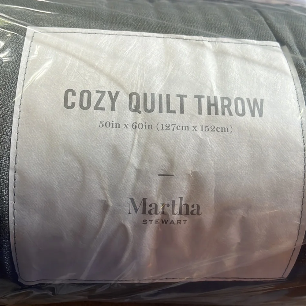 MARTHA STEWART COLLECTION COZY QUILT THROW 50 X 60 WHITE GRAY NEW IN BAG